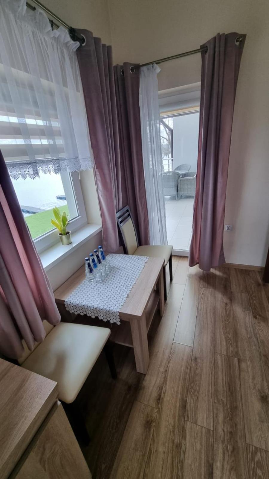 Hotel Mikorzyn Slesin  ภายนอก รูปภาพ