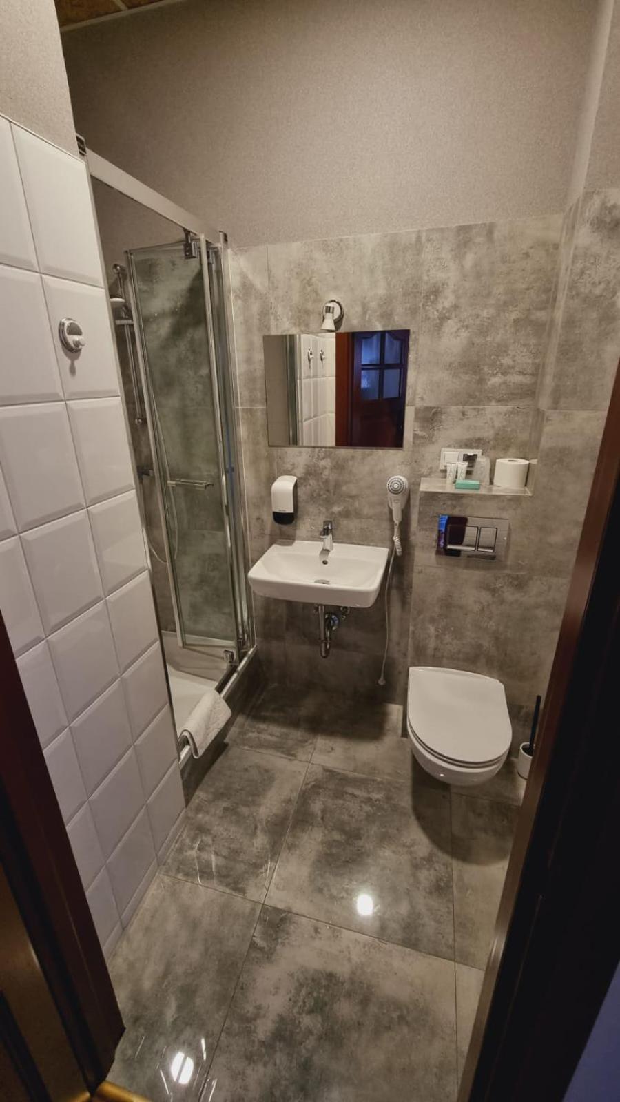 Hotel Mikorzyn Slesin  ภายนอก รูปภาพ