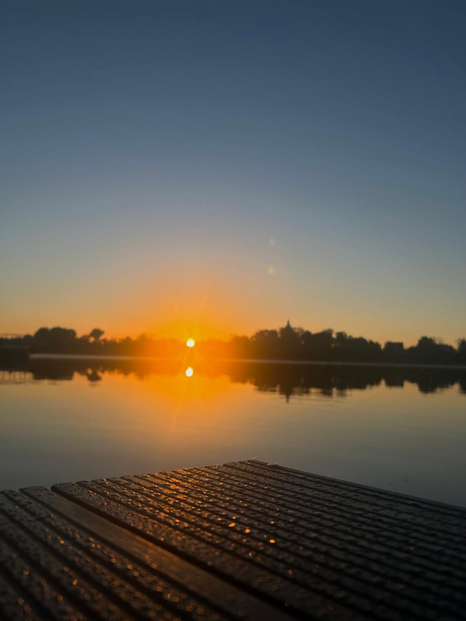 Hotel Mikorzyn Slesin  ภายนอก รูปภาพ