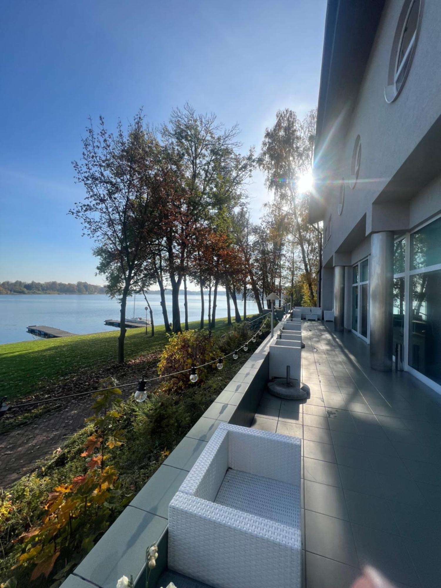 Hotel Mikorzyn Slesin  ภายนอก รูปภาพ